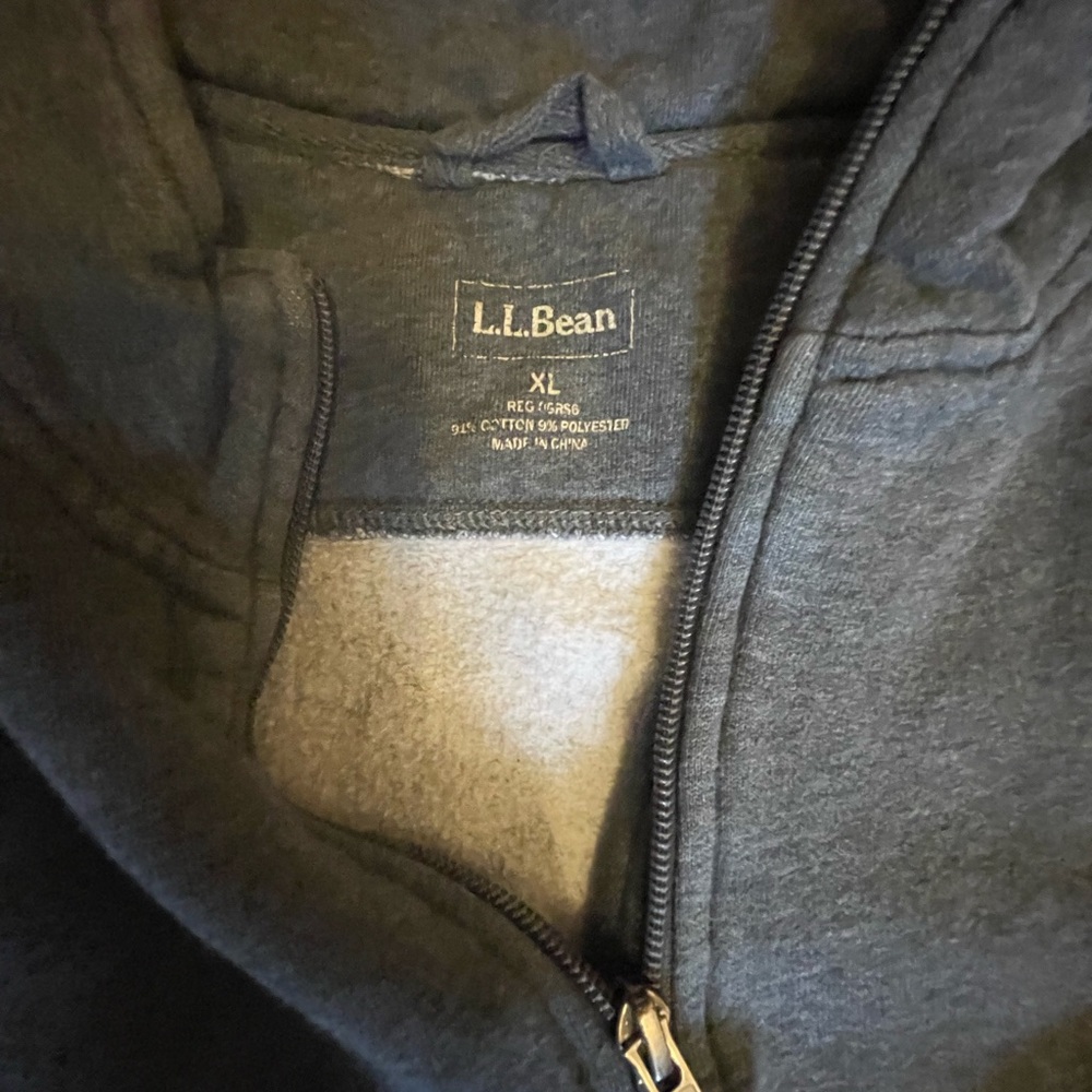 Men’s gray L.L. Bean lined sweatshirt
